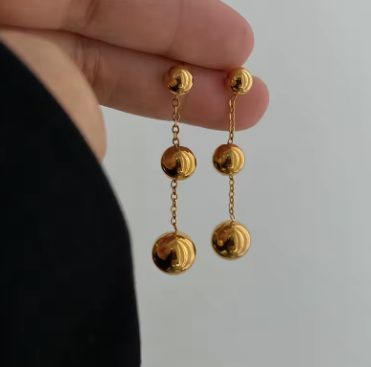 Aretes de Acero Inoxidable 316L Dorados con Diseño de Bolas Colgantes
