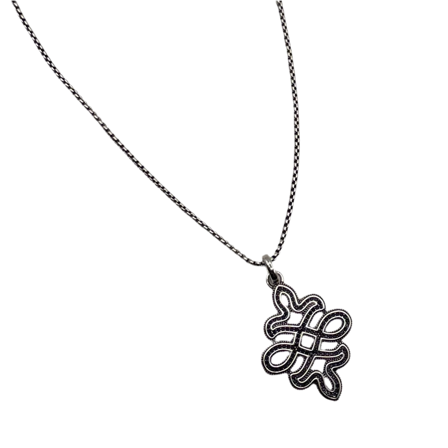Collar con Dije de Nudo Infinito – Estilo Masculino simbólico