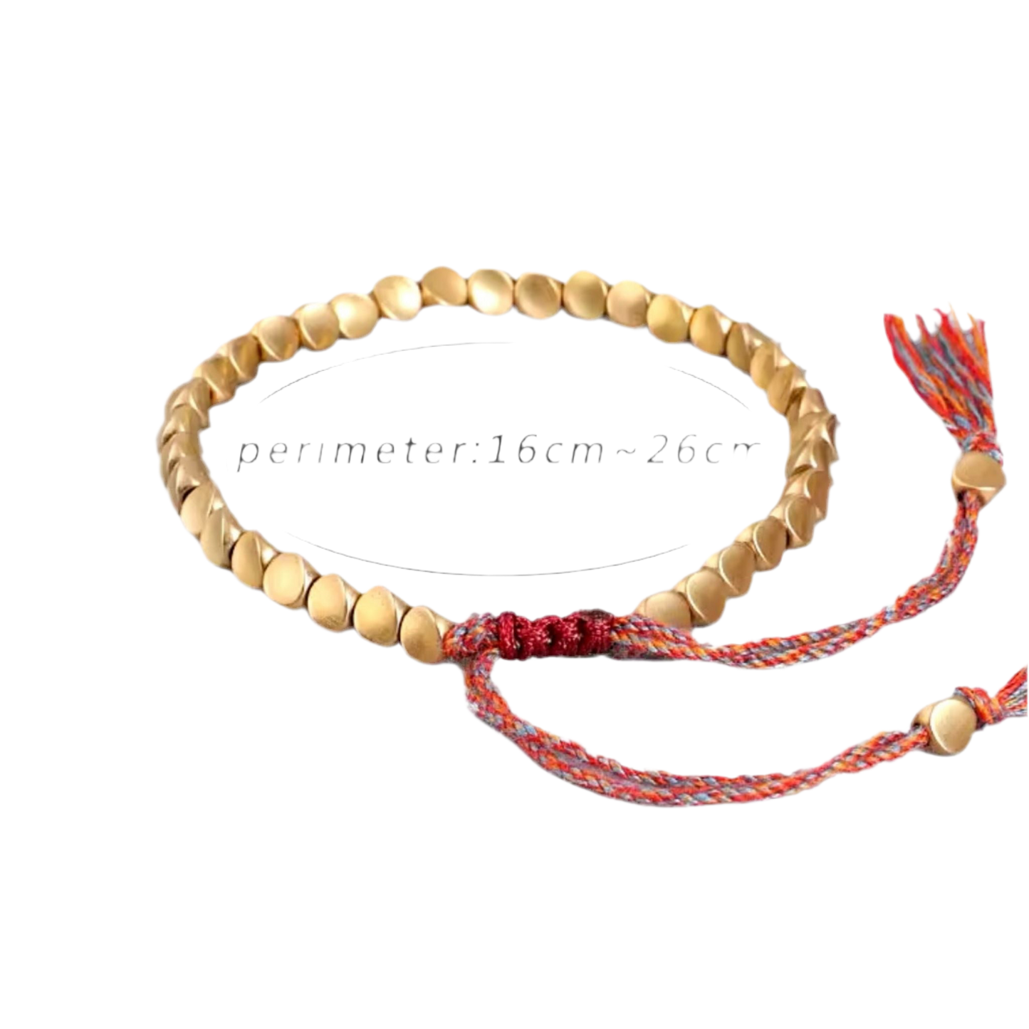 Pulsera ajustable con hilo rojo trenzado y cuencas metálicas doradas, ideal como amuleto de protección.